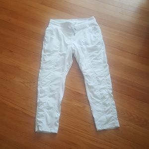 LULULEMON cropped studio pants